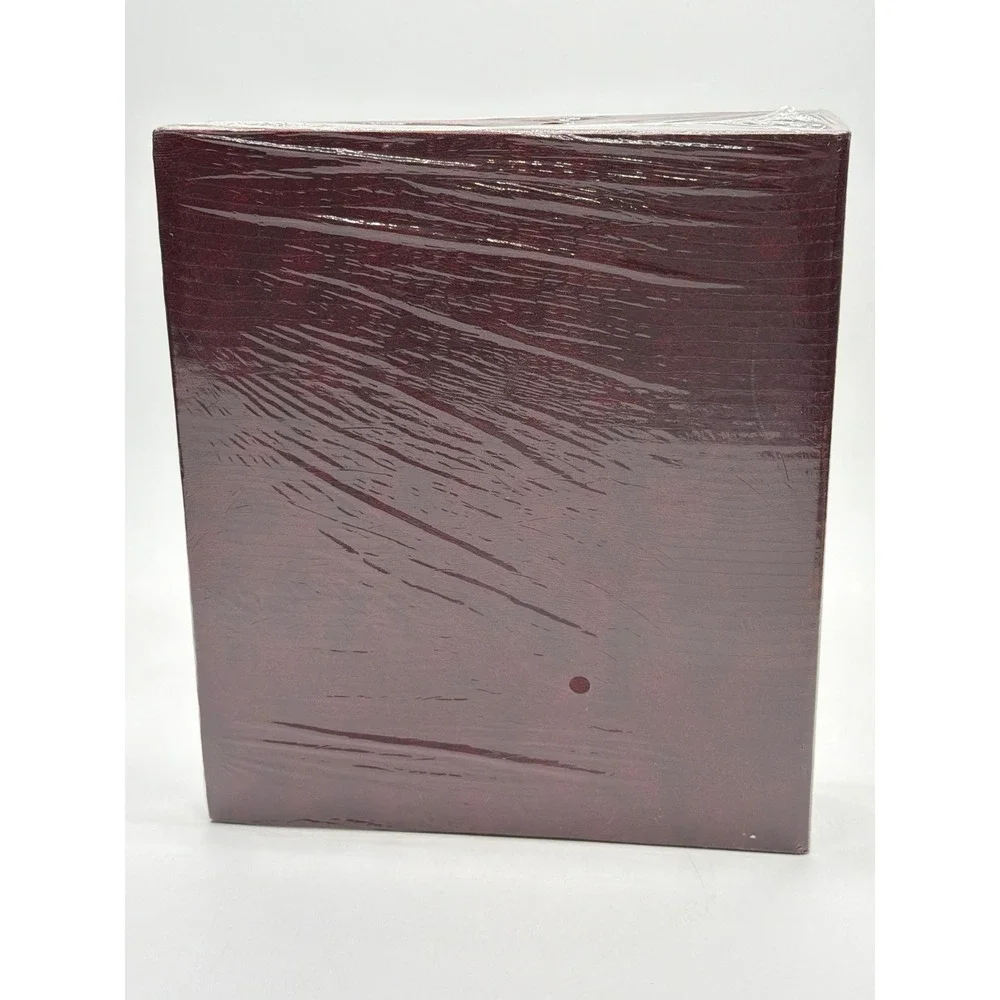 Pioneer Photo Album LM-100 Burgundy Gold Trim 100 Magnetic Pages 3-Ring Binder